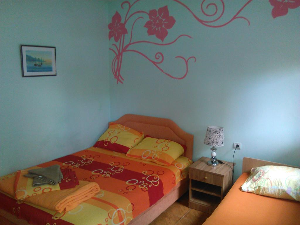 Apartmani Pikula Сутоморе Екстер'єр фото